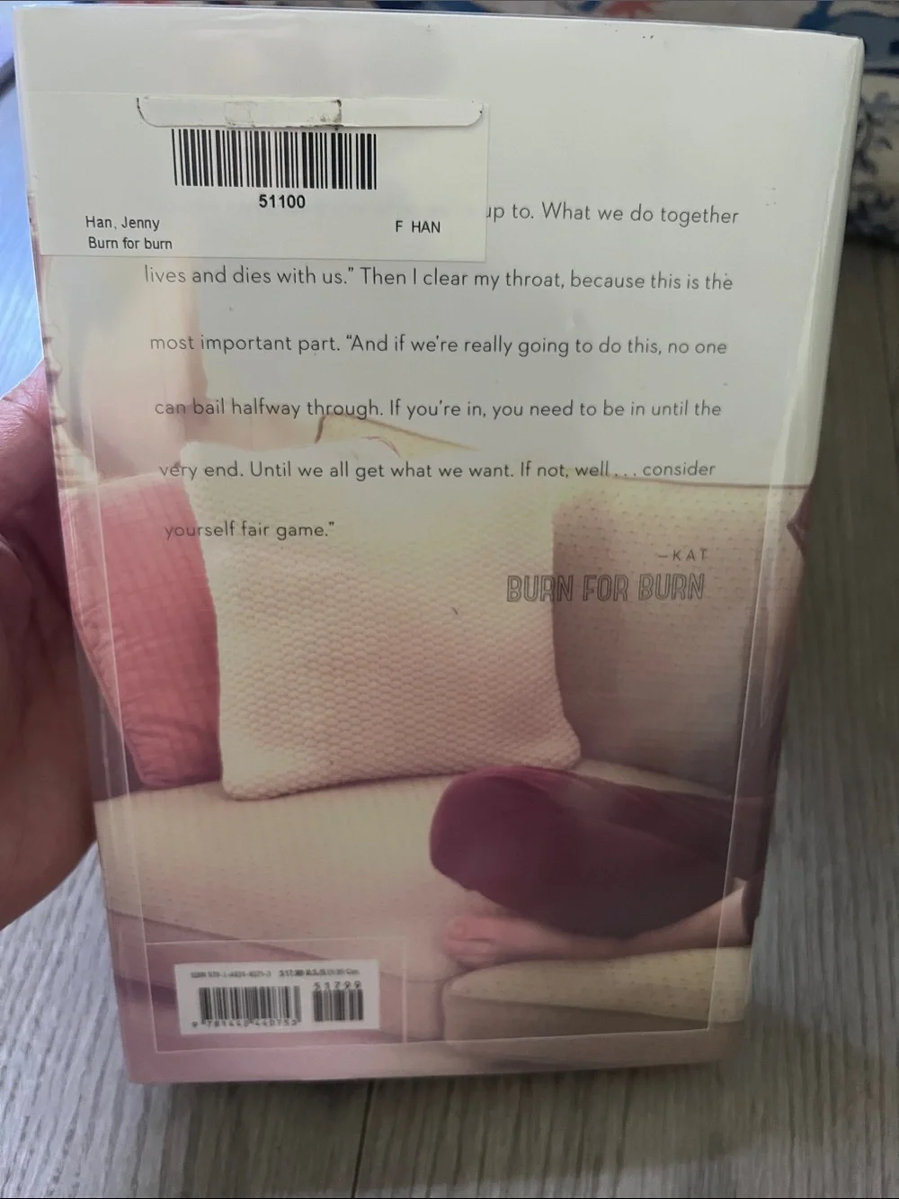 Burn for Burn by Jenny Han & Siobhan Vivian - Soft Pink Cover